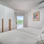 Apartamento A 2 Spacious W Big Balcony 4 Min Walk To Split
