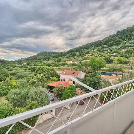 A - Luxury W Big Balcony 4 Min Walk To * スプリト