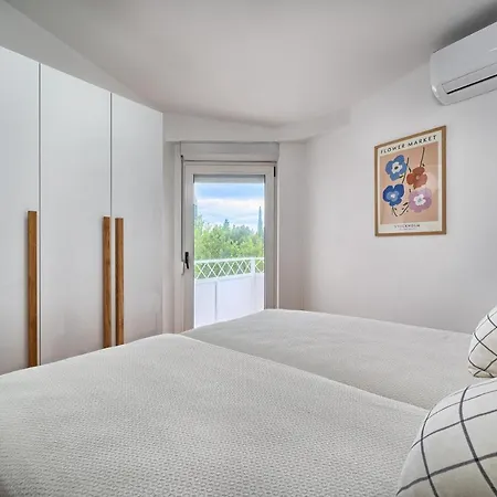 A - Luxury W Big Balcony 4 Min Walk To Apartmán