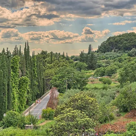 A - Luxury W Big Balcony 4 Min Walk To Split