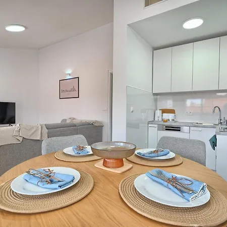 アパート A - Luxury W Big Balcony 4 Min Walk To