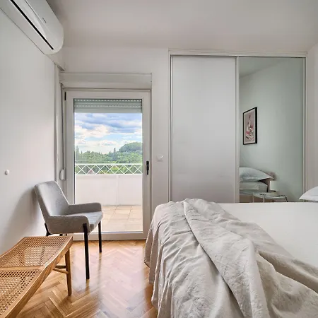 アパート A - Luxury W Big Balcony 4 Min Walk To スプリト