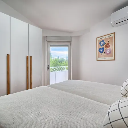 Apartmán A - Luxury W Big Balcony 4 Min Walk To Split