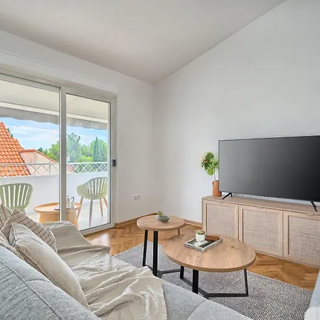 Apartmán A - Luxury W Big Balcony 4 Min Walk To Split