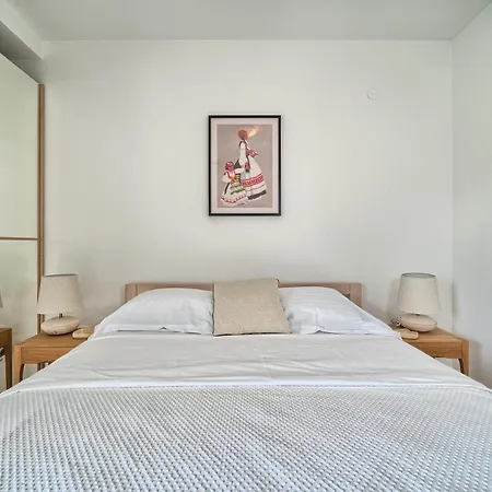 A 2 Spacious W Big Balcony 4 Min Walk To דירה ספליט