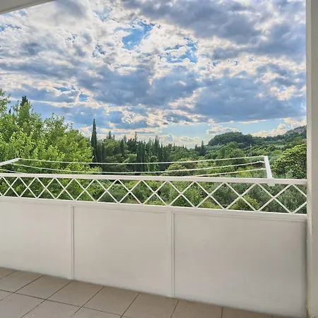 Appartement A 2 Spacious W Big Balcony 4 Min Walk To
