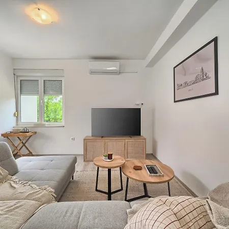 Appartement A 2 Spacious W Big Balcony 4 Min Walk To